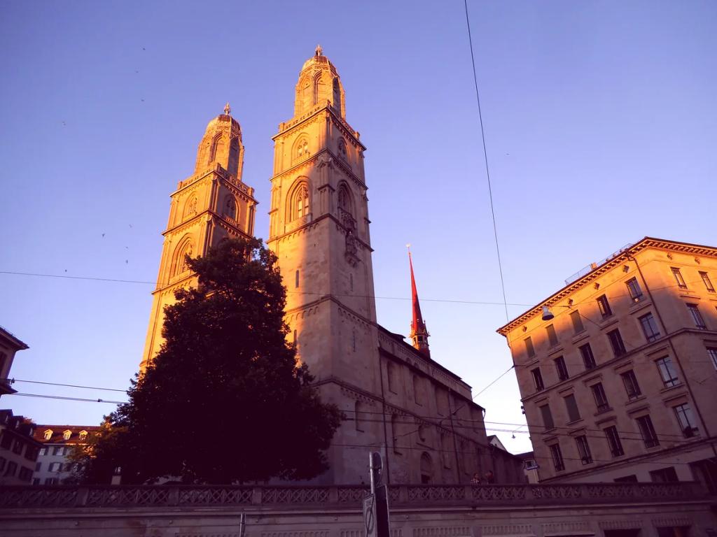 eSIM Zurich - Achetez des données prépayées pour Zurich, Suisse
